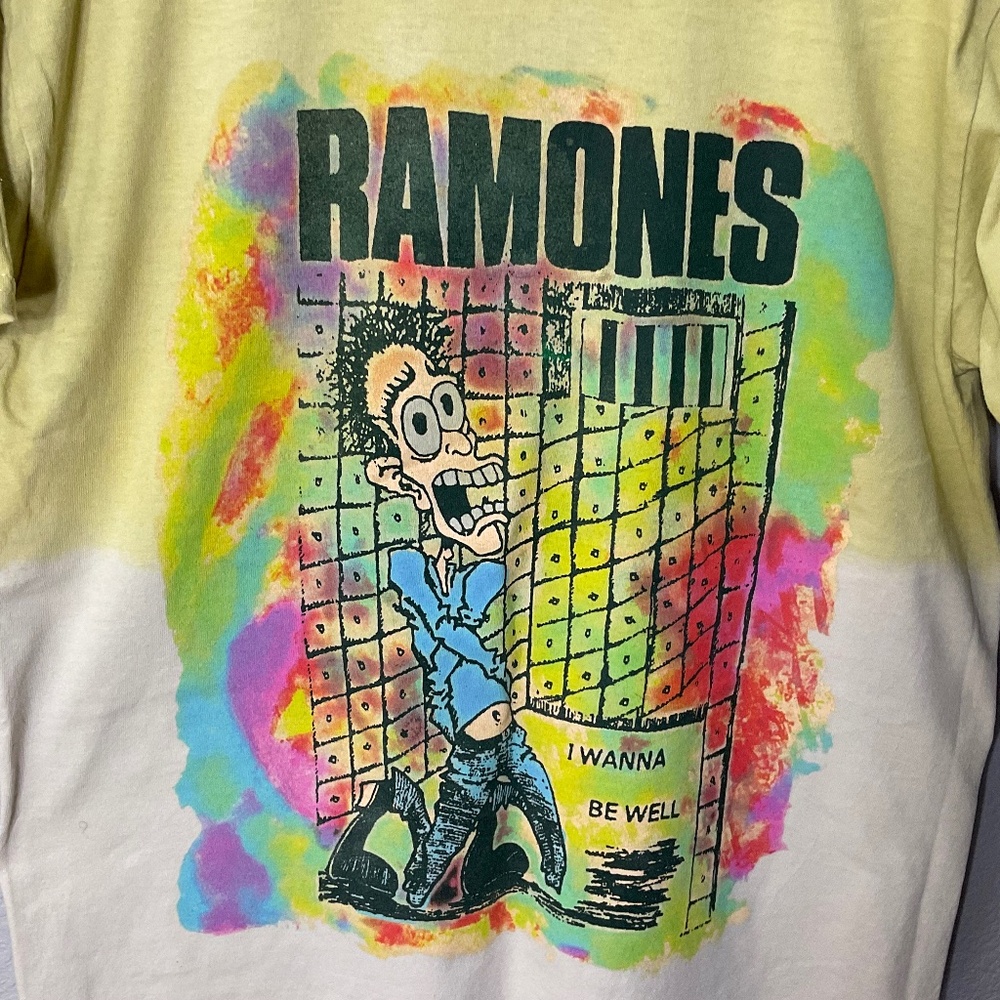 NWT Ramones Women’s Medium/Large Band Tee